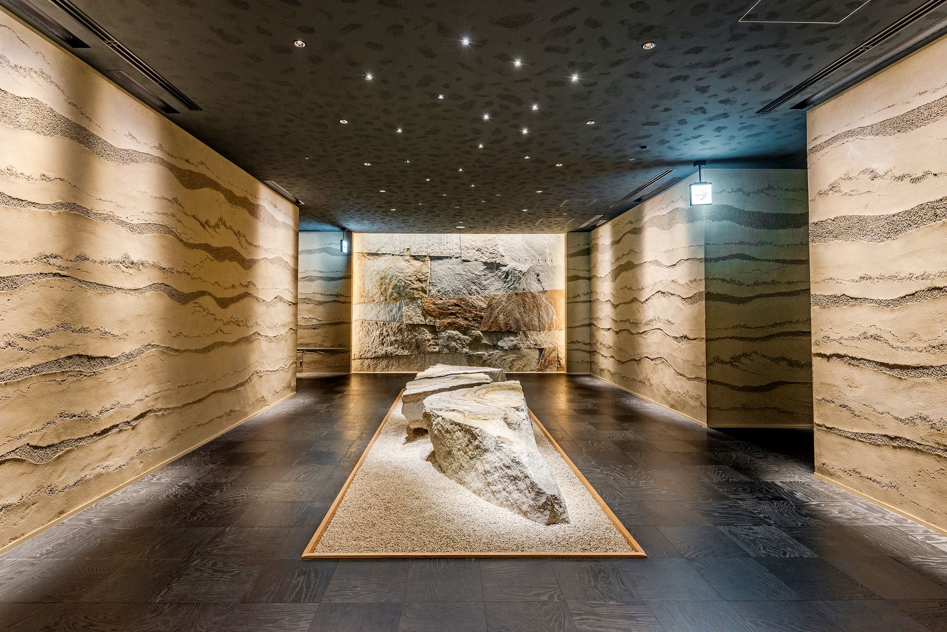 Hennepin Gallery Interiors — Minneapolis, MN